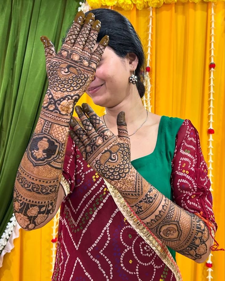 Mehandi Artist By Ajay TRENDS, Ronak Complex, Mansi Market, near Axis Bank, Kotputli, Rajasthan 303108 phone : 9887594242