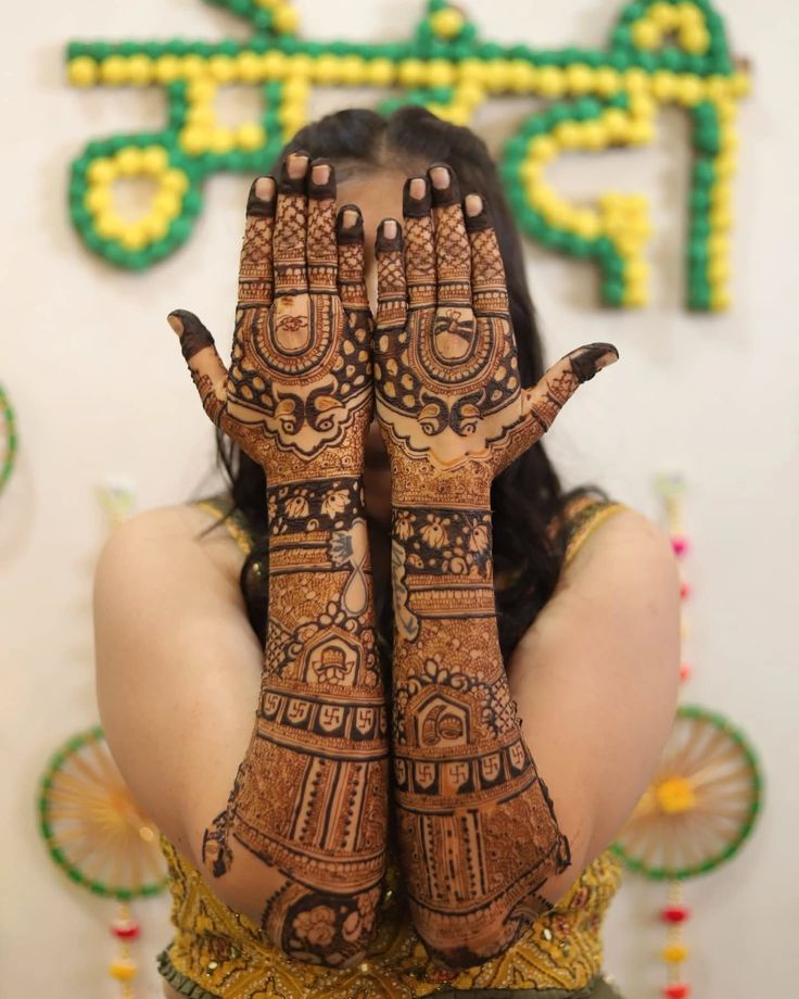 Mehandi Artist By Ajay TRENDS, Ronak Complex, Mansi Market, near Axis Bank, Kotputli, Rajasthan 303108 phone : 9887594242
